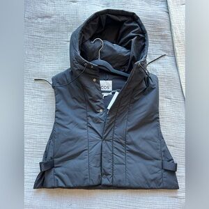 COS NWT men’s vest. Brand new One size